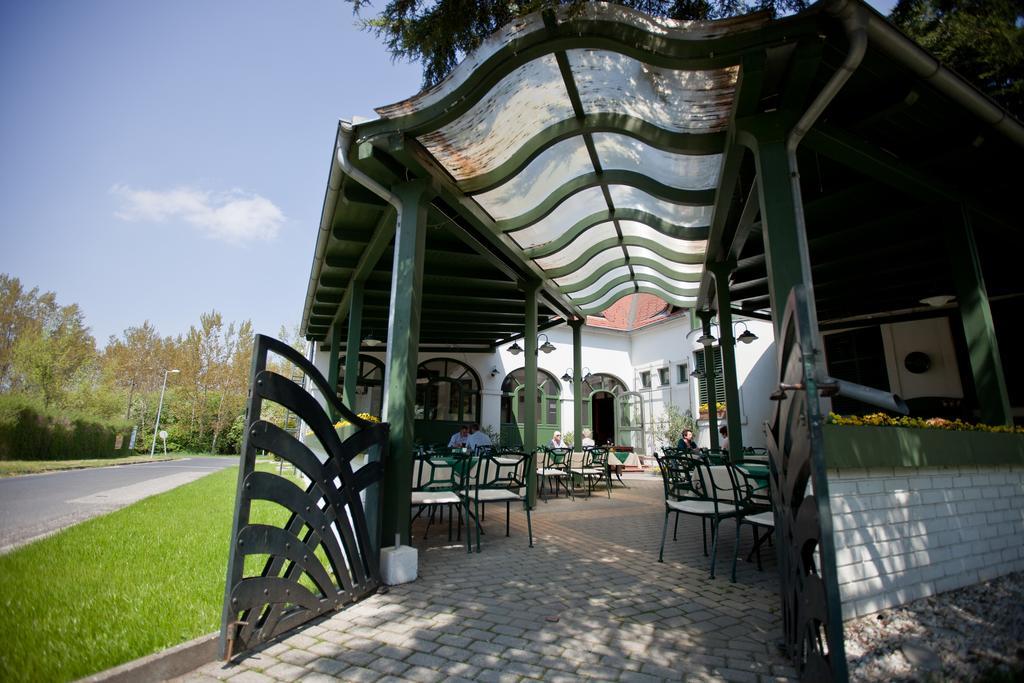 Tornacos Hotel - Hegyko Exterior photo